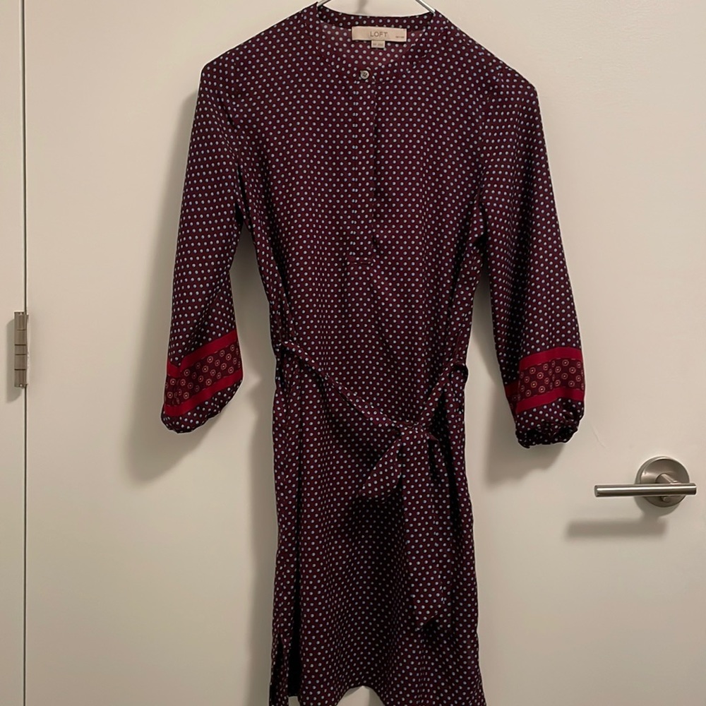 Shift dress with belt and button neck. Very lightweight fabric.